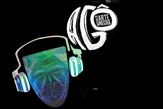Logotipo da Mostra de Arte Negra "AGÔ", com uma máscara estilizada usando fones de ouvido, destacando arte e cultura.