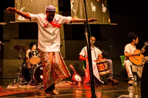 36ee3b 8273d538aede45a88dce84043ee6cb64mv2